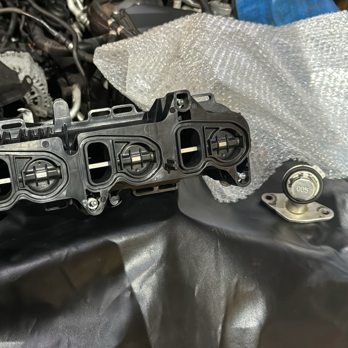 Reinigung der Einlassventile und Ansaugbrücke